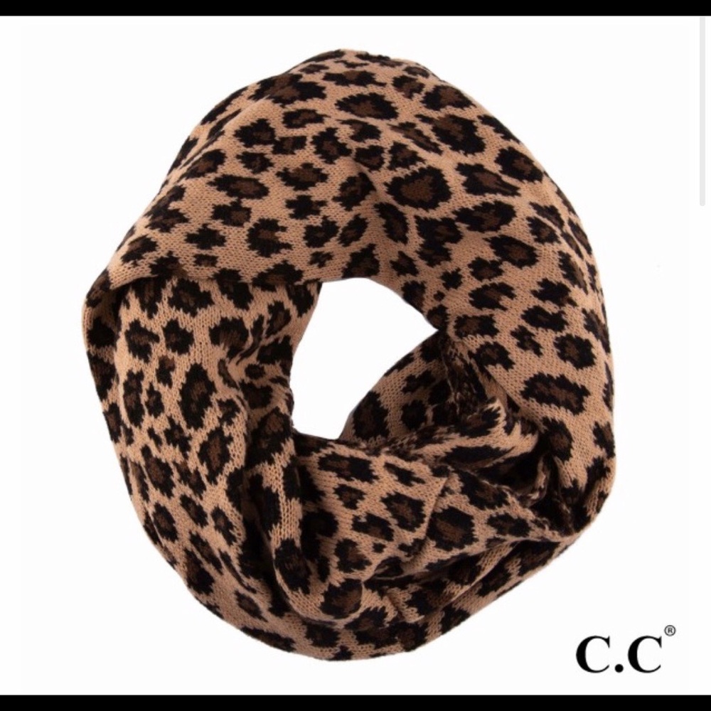 CC leopard infinity scarf - Picture 2 of 3